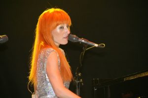 tori amos29-b.jpg