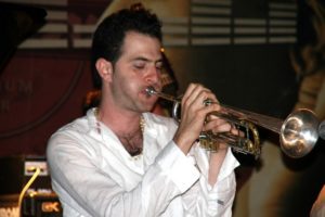 avishai-cohen10-b.jpg