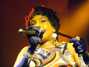 macy-gray10-b.jpg