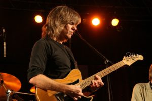 mike-stern101-b.jpg