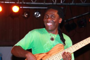 richard-bona12-b.jpg