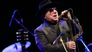 Astral Weeks הופעה חיה בהוליווד בול