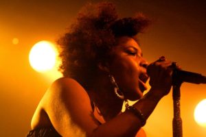 macy-gray226-b.jpg