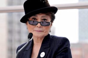 yoko2011-b.jpg