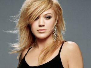 kelly-clarkson12-b.jpg