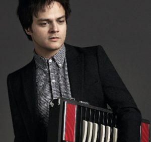 jamie-cullum2013-2-b.jpg