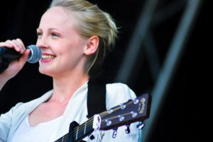 laura-marling2013-b.jpg