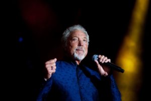 tom-jones002-b.jpg