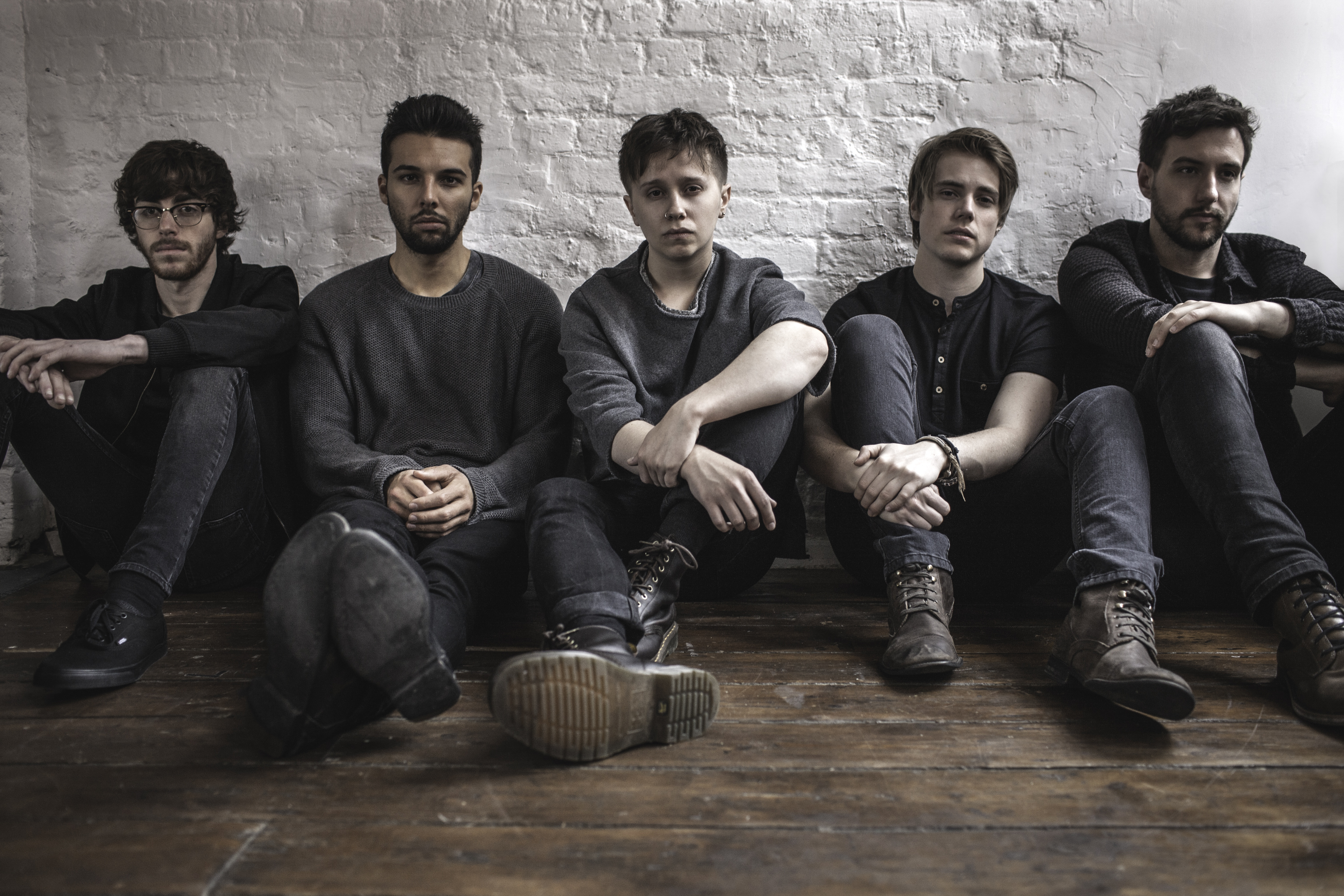 Включи группа сети. Группа nothing but Thieves. Доминик крейк nothing but Thieves. Nothing but Thieves рок-группа. Nothing but Thieves nothing but Thieves.