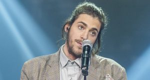 Salvador Sobral - Amar Pelos Dois