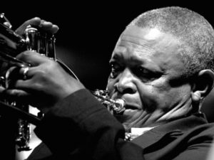 יו מסקלה חלוץ הג'אז בדרום אפריקה מת
