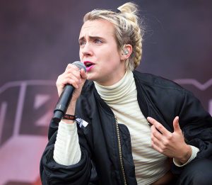 MØ