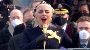 ליידי גאגא שרה ההמנון האמריני בטקס השבעת ג'ו ביידן