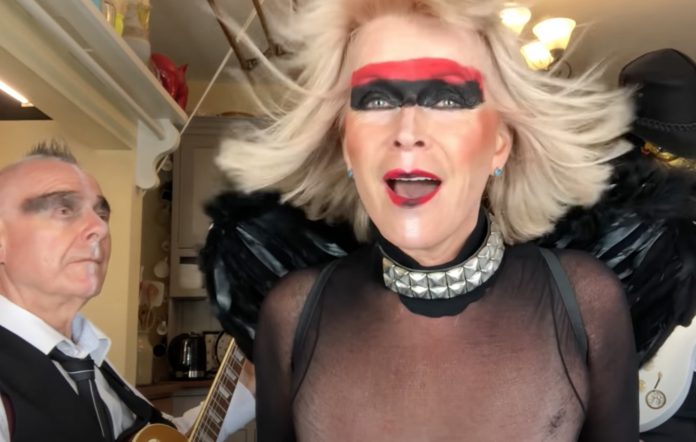 רוברט פריפ ואשתו, הזמרת טויה ווילקוקס