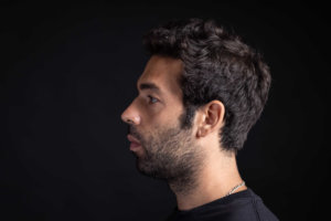 רביד פלוטניק תוך כדי תנועה