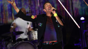 צפו ב-Coldplay מכסה את 'Nothingman' של פרל ג'אם בסיאטל