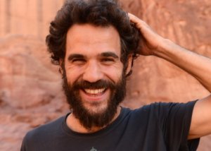 קותימאן עם דקל My Everythingצ