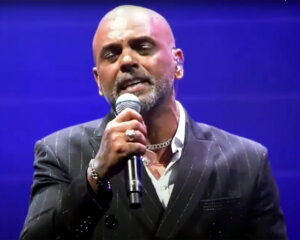 אייל גולן עם ישראל חי