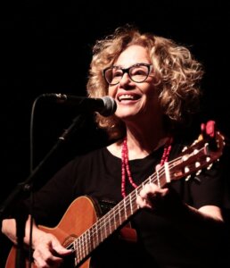 חוה-אלברשטיין הביאו את הסתיו -צילום-מרגלית-חרסונסקי