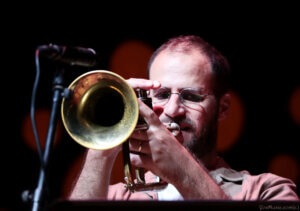 צור סמוכה. צילום: מרגלית חרסונסקי