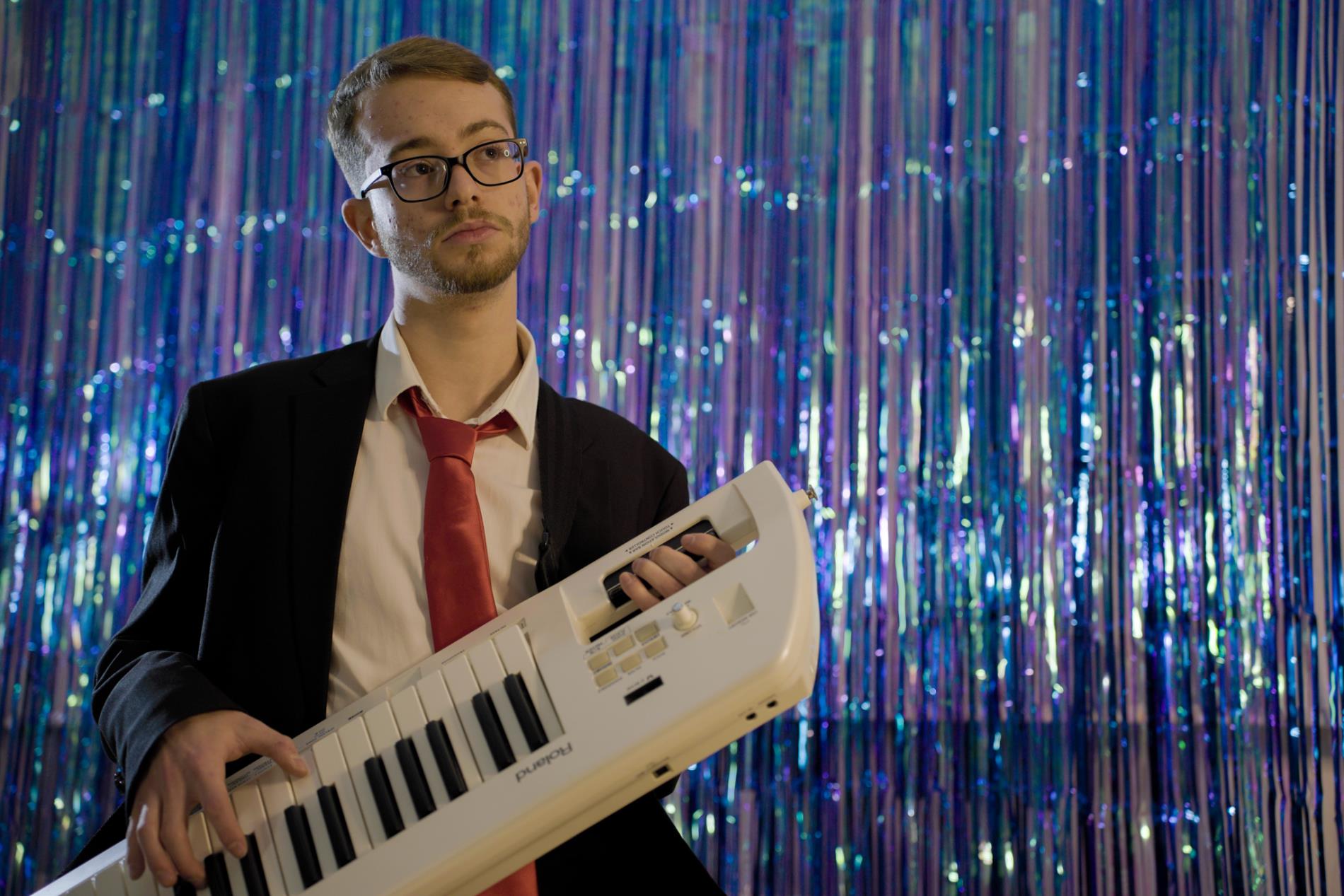 עדי ניב הלפרין אף פעם לא מוותר (אני צריך אותך יותר)