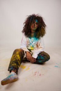 אמונה מחפוד הולכת אחורה