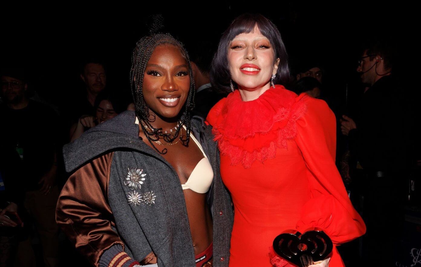 השיר מתבסס על ביט אלקטרוני בהשראת שנות ה־80, ומשלב את סגנון השירה העוצמתי והמוכר של גאגא עם מלודיות הראפ הישירות והבלתי מתנצלות של האמנית מפלוריד